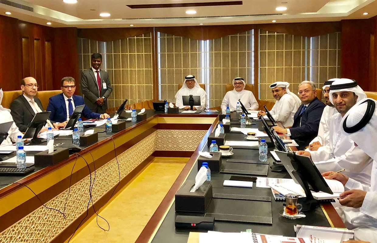 اجتماع اللجنة الفنية بالهيئة مع شركة الصكوك الوطنية.jpg